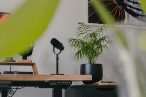 Wooden valet tray – space, defined your way